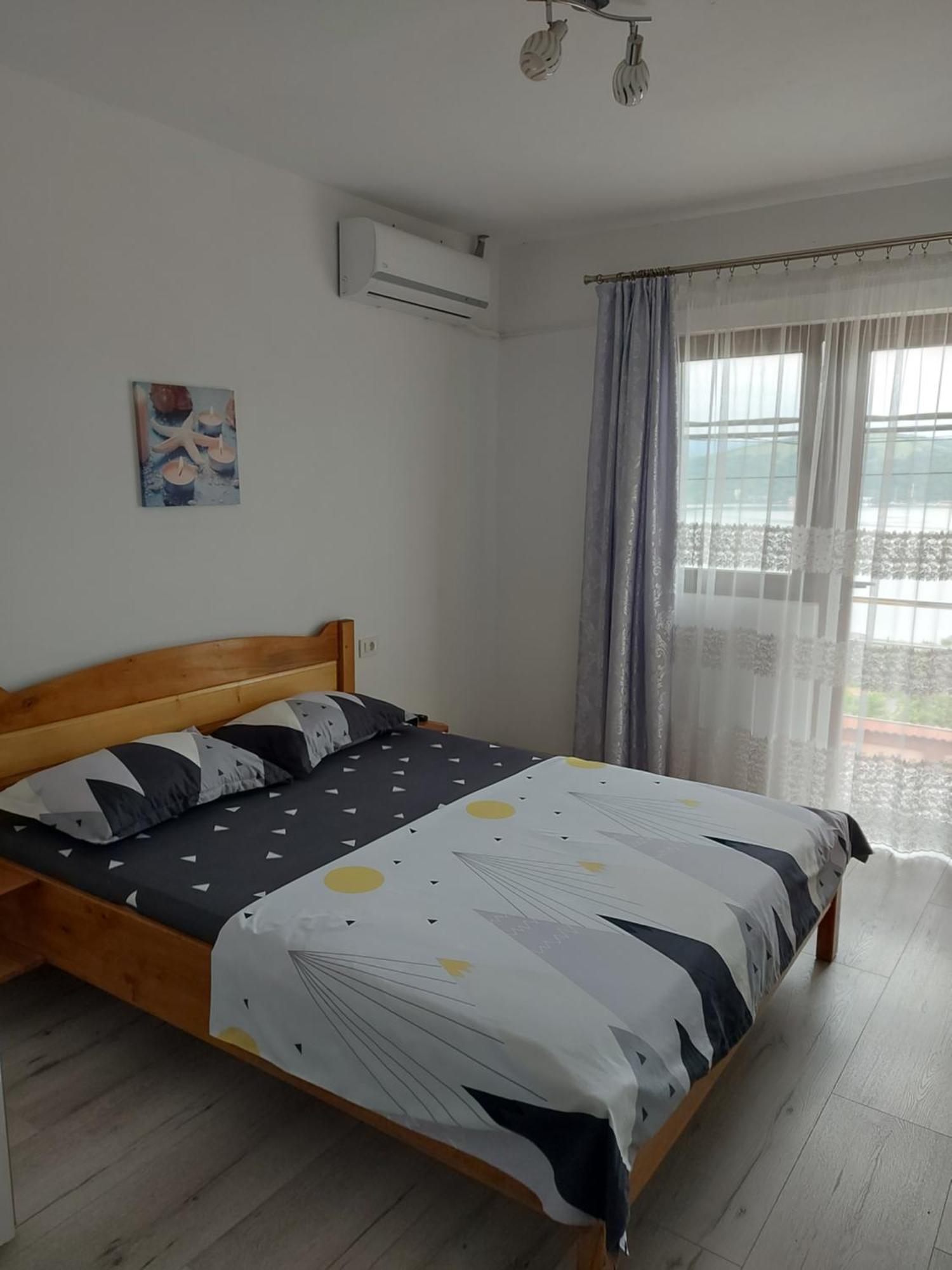 Casa Dalys Hotel Orşova Екстериор снимка