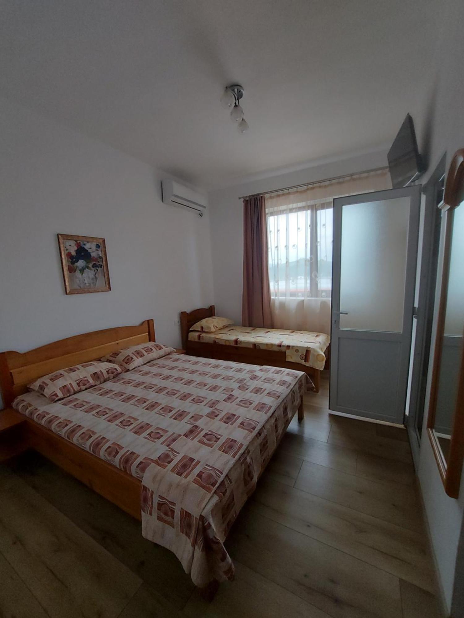 Casa Dalys Hotel Orşova Екстериор снимка